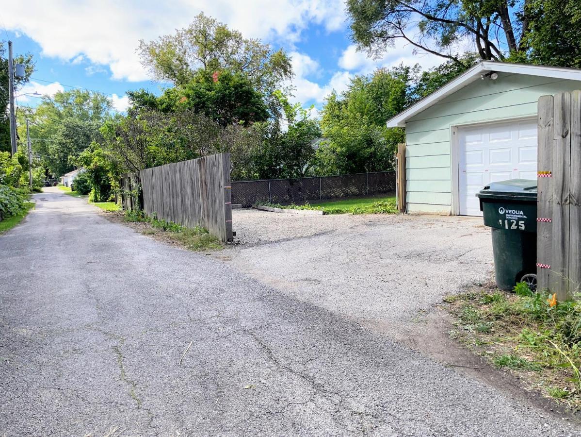 *King Bed/3Bds House Near Naval Base & 6Flags* Lejlighed Waukegan Eksteriør billede